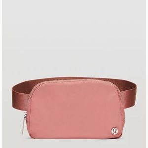 Lululemon Everywhere Belt Bag Pink